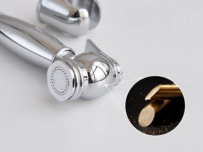 Vòi xịt gắn bồn cầu bằng đồng thau và có bề mặt mạ chrome sáng bóng